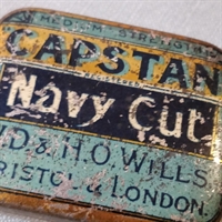 lyseblå mørkeblå capstan navy cut London gammel metal tobak dåse æske